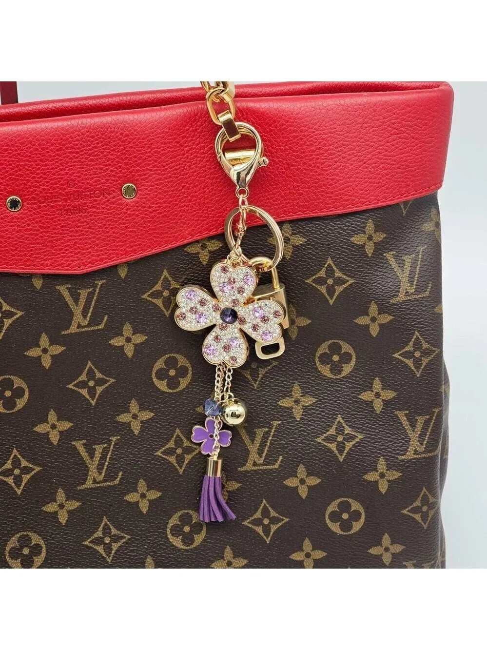 Louis Vuitton Authentic Gold Lock 🔒 Unbranded Flower Keychain Charm for Bags